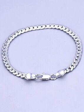 Silver Bracelet Flat Herringbone Chain bracelet unisex nwt